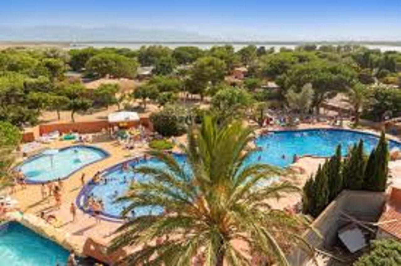 Mhvacances Louent Plusieurs Mobilhomes Dans Camping 4 Etoiles A 200M De La Plage Et Cure Thermale Кане Экстерьер фото